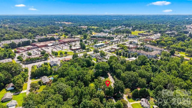100 30th Avenue NW, Hickory, NC 28601