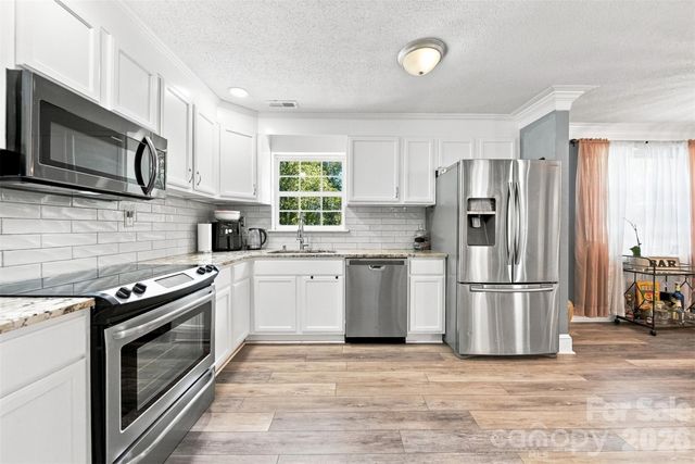 100 30th Avenue NW, Hickory, NC 28601