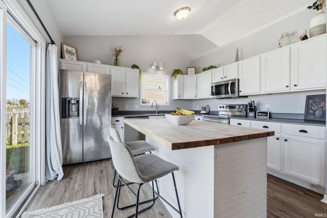 320 Treeline Cove, Fort Wayne, IN 46825