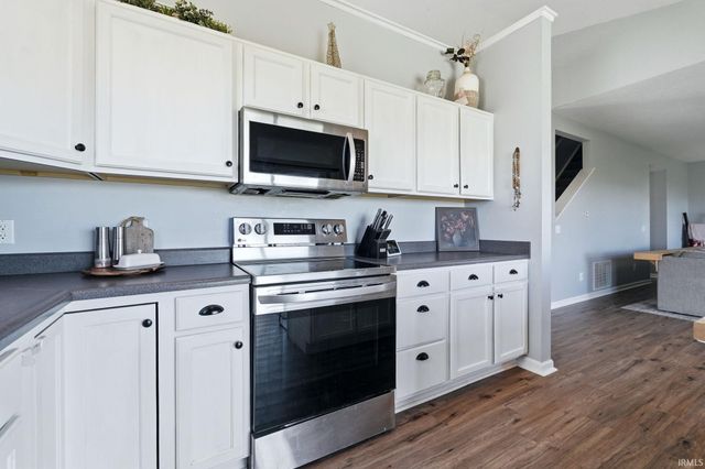 320 Treeline Cove, Fort Wayne, IN 46825