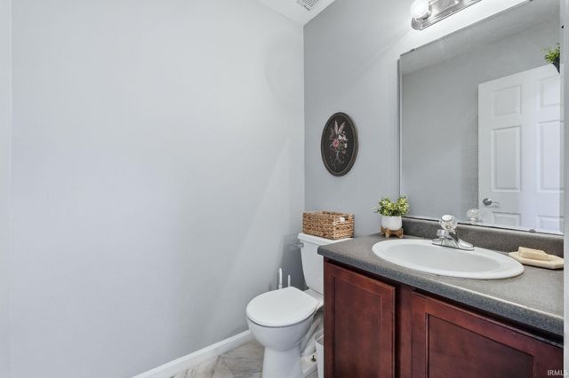 320 Treeline Cove, Fort Wayne, IN 46825