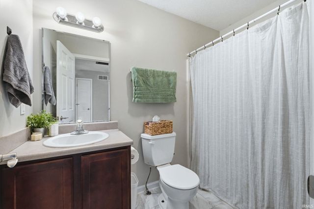 320 Treeline Cove, Fort Wayne, IN 46825