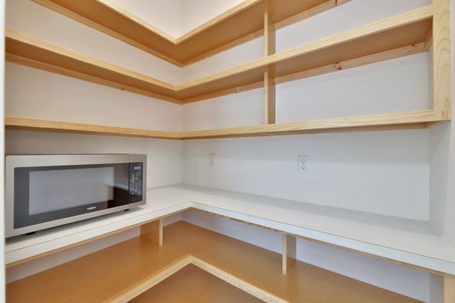 230 S Wellcrest, Wichita, KS 67052