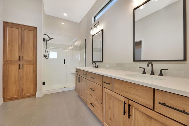 230 S Wellcrest, Wichita, KS 67052