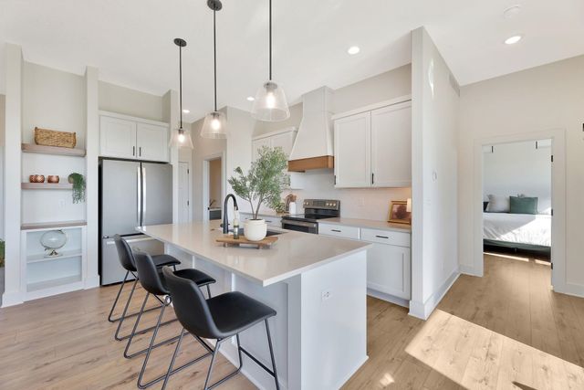 230 S Wellcrest, Wichita, KS 67052