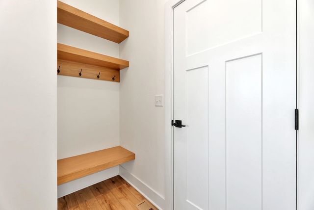 230 S Wellcrest, Wichita, KS 67052