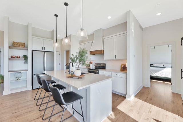 230 S Wellcrest, Wichita, KS 67052