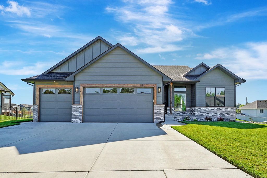 230 S Wellcrest, Wichita, KS 67052