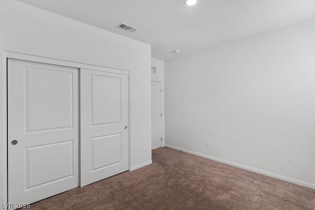 8955 Marigold Creek Street, Las Vegas, NV 89113