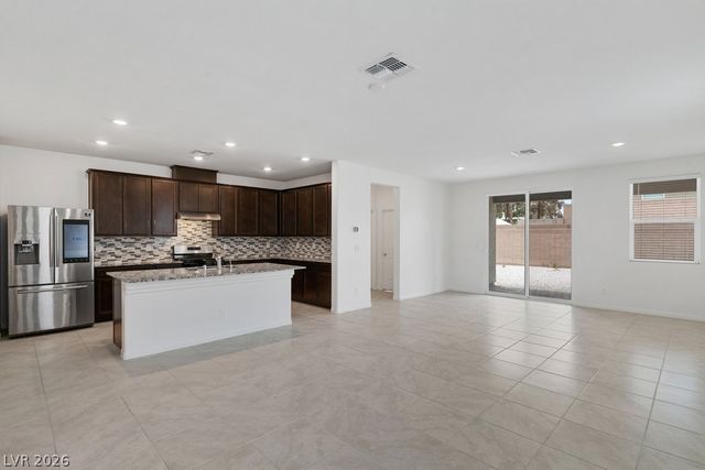 8955 Marigold Creek Street, Las Vegas, NV 89113