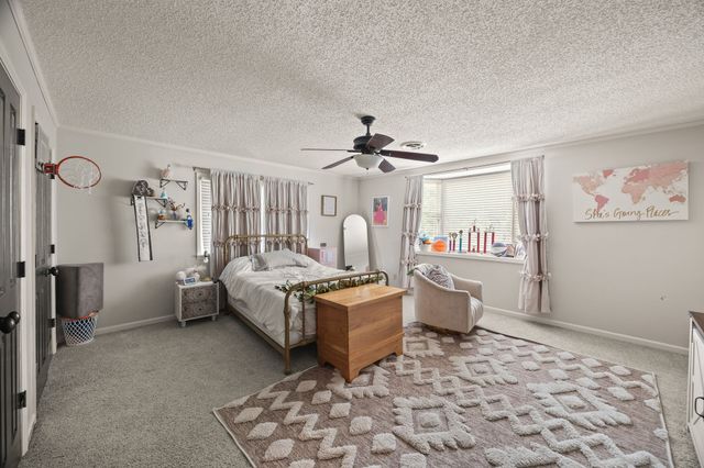 721 Valley Dr, Livingston, TN 38570