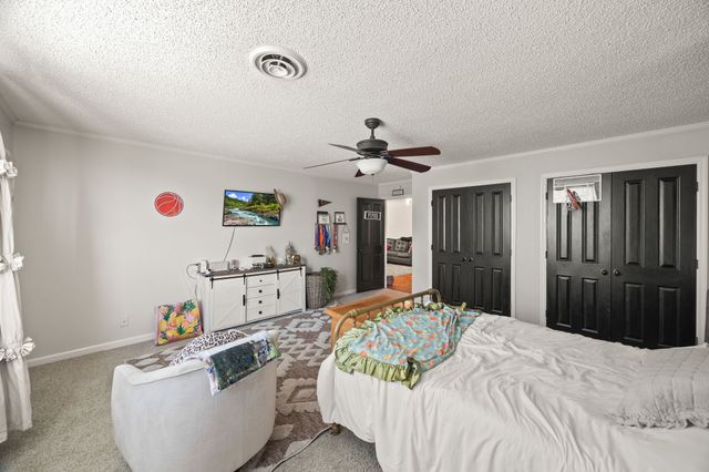 721 Valley Dr, Livingston, TN 38570