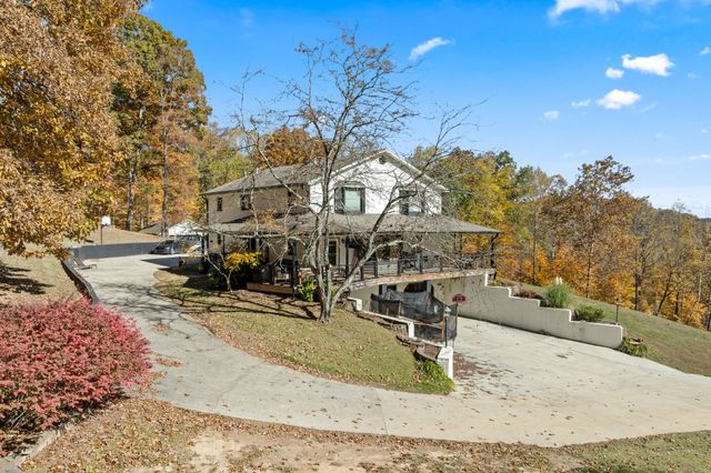 721 Valley Dr, Livingston, TN 38570