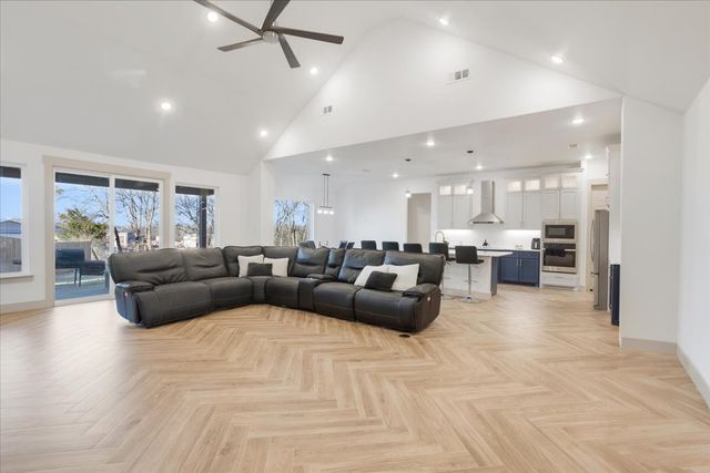 920 Oil Mill Road, Van Alstyne, TX 75495