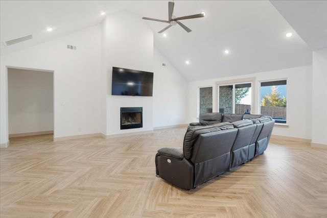 920 Oil Mill Road, Van Alstyne, TX 75495