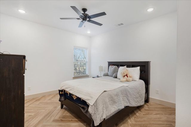 920 Oil Mill Road, Van Alstyne, TX 75495