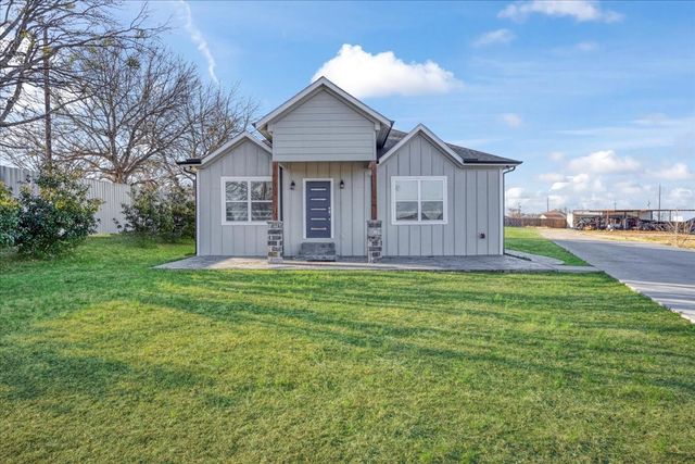 920 Oil Mill Road, Van Alstyne, TX 75495