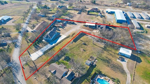 920 Oil Mill Road, Van Alstyne, TX 75495