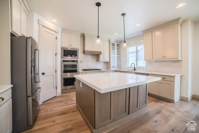 3884 W SAND LAKE DR, South Jordan, UT 84009