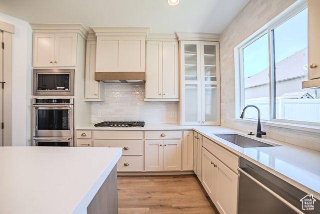 3884 W SAND LAKE DR, South Jordan, UT 84009