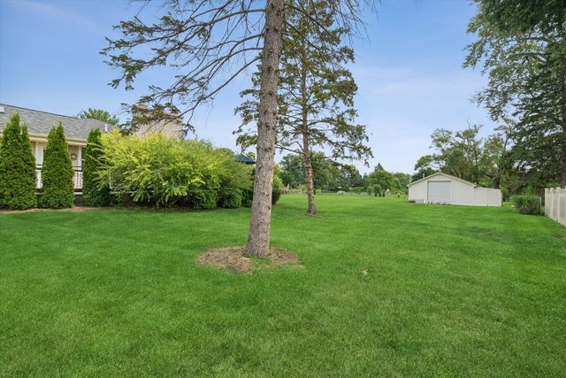 6441 S Richmond Avenue, Willowbrook, IL 60527