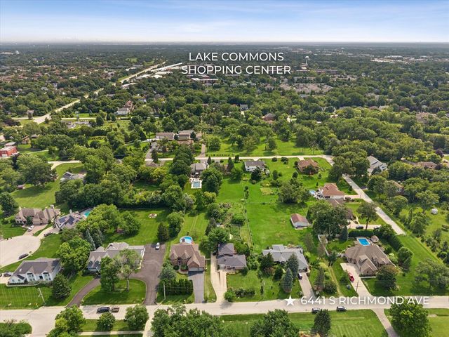 6441 S Richmond Avenue, Willowbrook, IL 60527