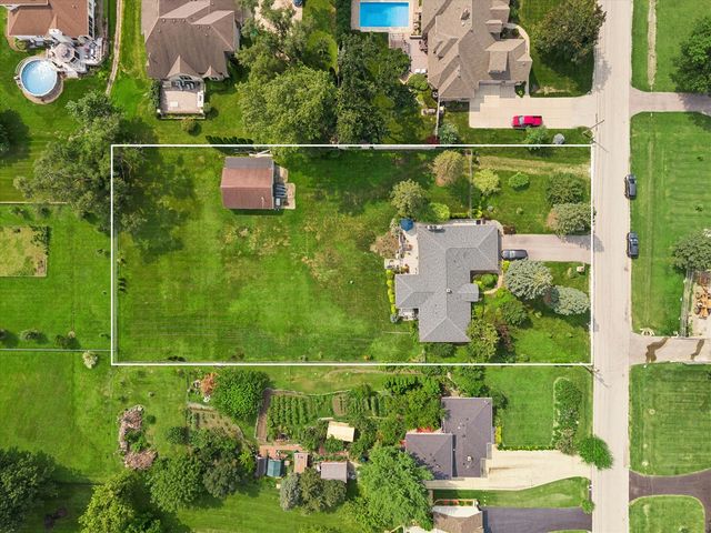 6441 S Richmond Avenue, Willowbrook, IL 60527