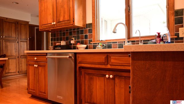 7431 N Hampton, Lincoln, NE 68506