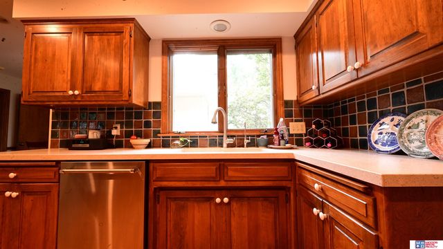 7431 N Hampton, Lincoln, NE 68506