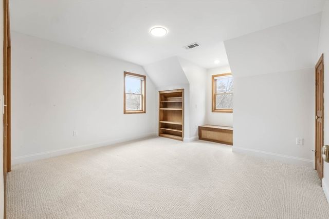 10 Alden St, Ludlow, MA 01056