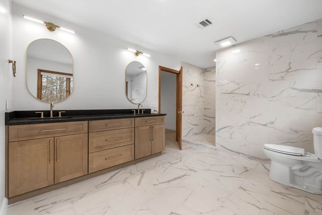 10 Alden St, Ludlow, MA 01056