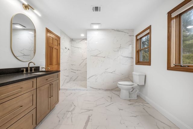 10 Alden St, Ludlow, MA 01056