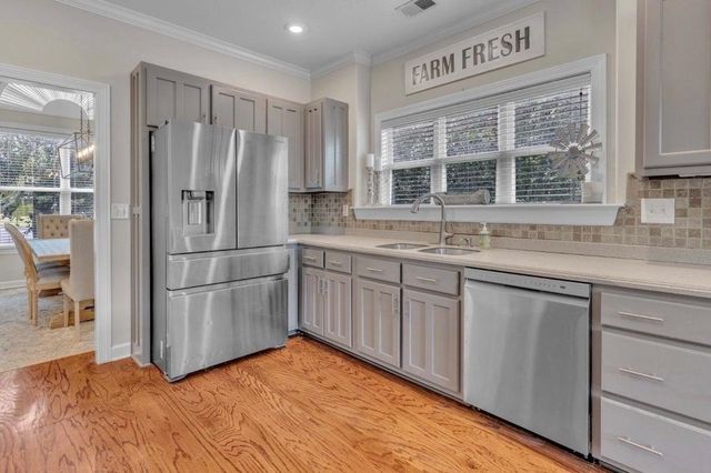 9441 LAKE BRIDGE DR, Lakeland, TN 38002