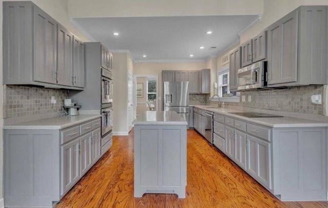 9441 LAKE BRIDGE DR, Lakeland, TN 38002