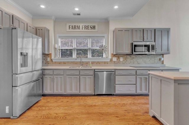 9441 LAKE BRIDGE DR, Lakeland, TN 38002