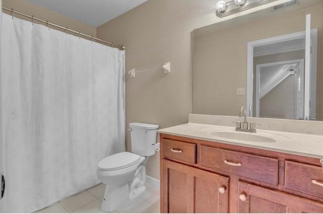 9441 LAKE BRIDGE DR, Lakeland, TN 38002