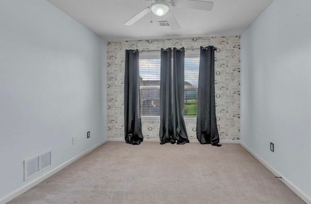 9441 LAKE BRIDGE DR, Lakeland, TN 38002