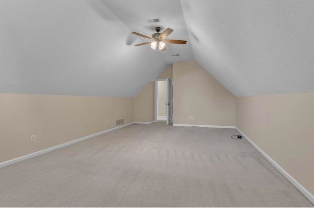 9441 LAKE BRIDGE DR, Lakeland, TN 38002