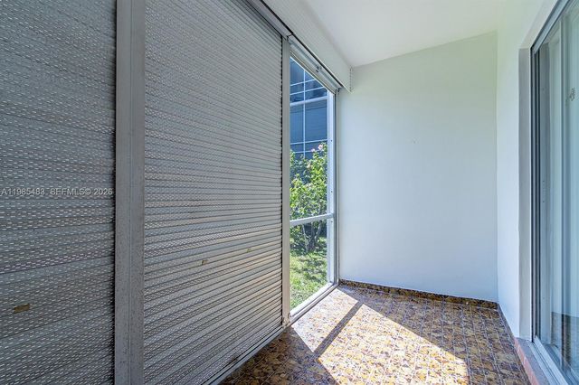 700 Layne Blvd 118, Hallandale Beach, FL 33009