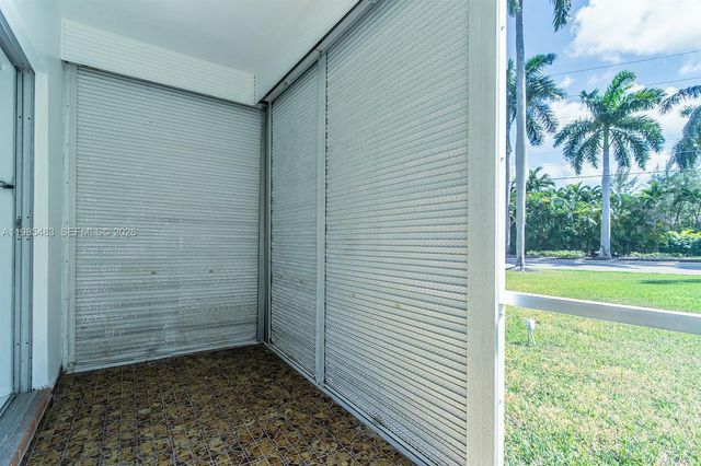 700 Layne Blvd 118, Hallandale Beach, FL 33009