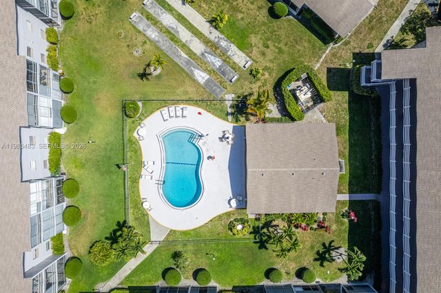 700 Layne Blvd 118, Hallandale Beach, FL 33009