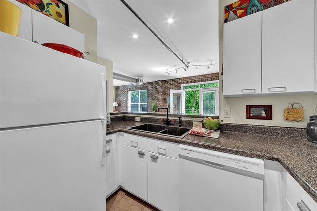 445 N Sessions Street NW 1101, Marietta, GA 30060