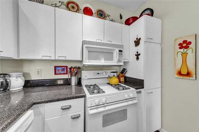 445 N Sessions Street NW 1101, Marietta, GA 30060