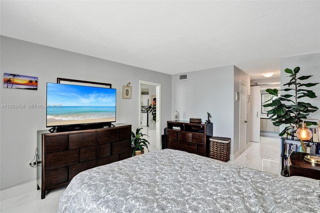 2750 NE 183rd St 2412, Aventura, FL 33160