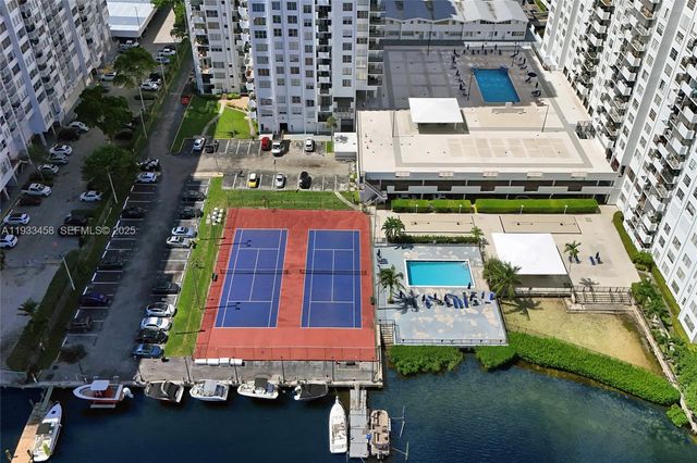 2750 NE 183rd St 2412, Aventura, FL 33160