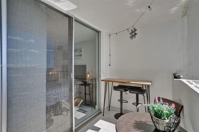 2750 NE 183rd St 2412, Aventura, FL 33160