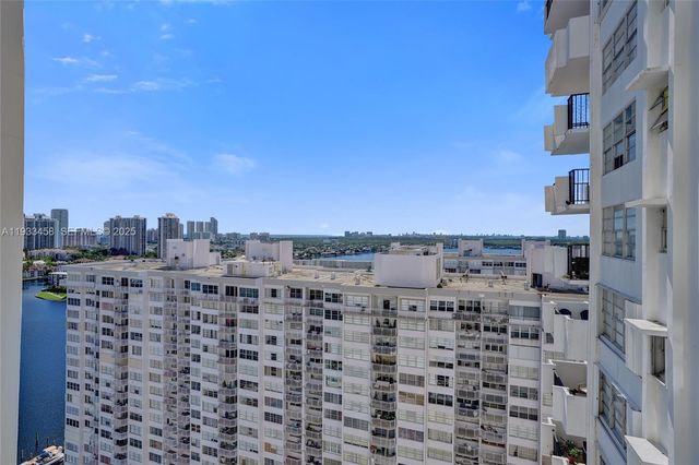 2750 NE 183rd St 2412, Aventura, FL 33160