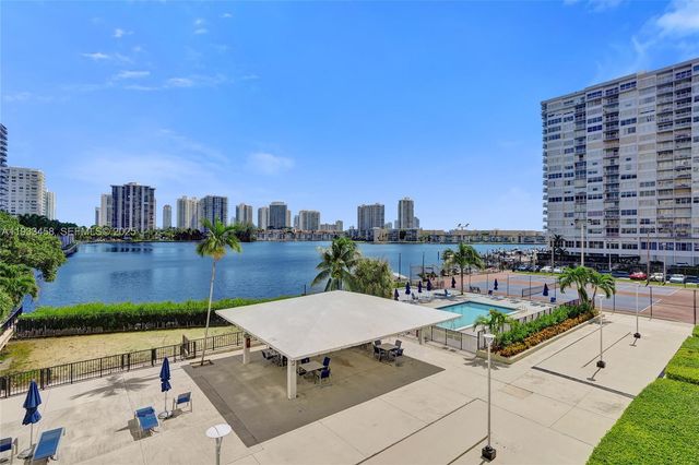 2750 NE 183rd St 2412, Aventura, FL 33160