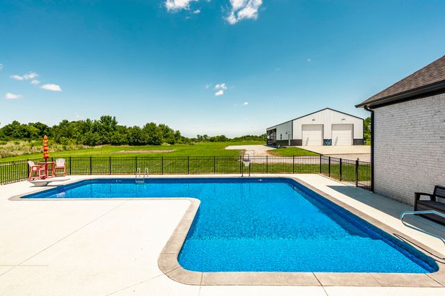 1322 Barry Ln, Gallatin, TN 37066