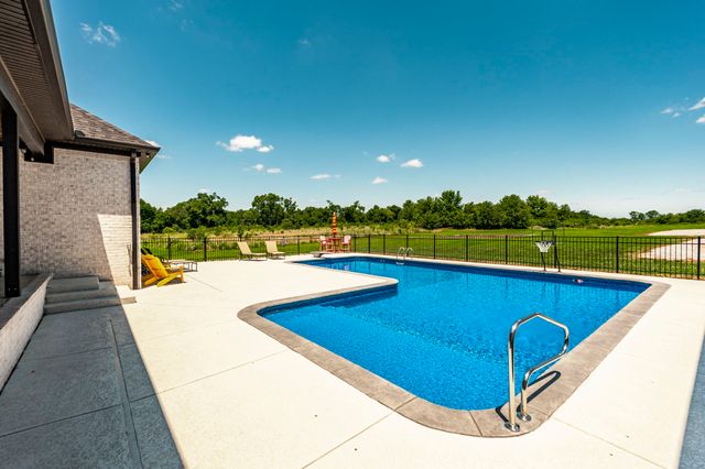 1322 Barry Ln, Gallatin, TN 37066